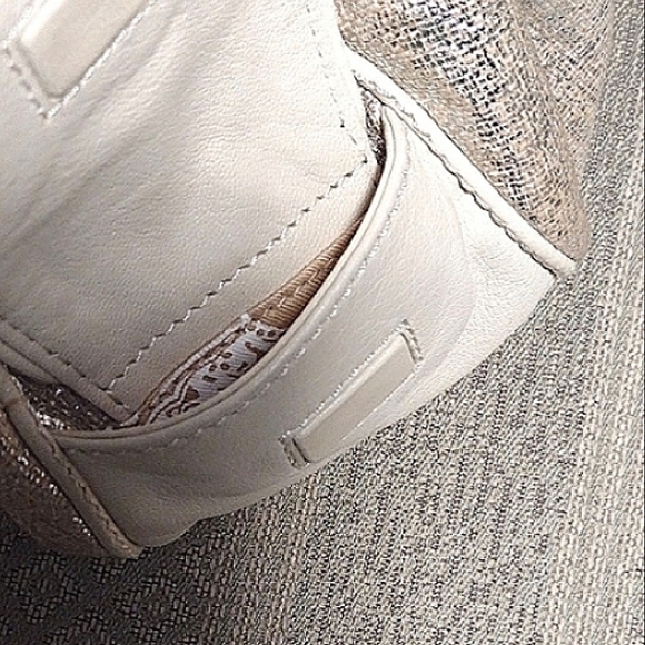 Juicy Couture Y2K Shimmering Linen Shoulder Bag with Wood Charms - Picture 13 of 16